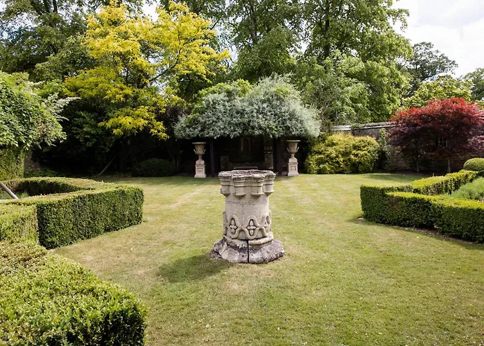 Weston Manor Hotel