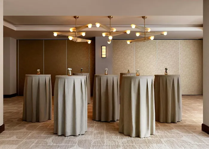 Montcalm Royal London House, Autograph Collection